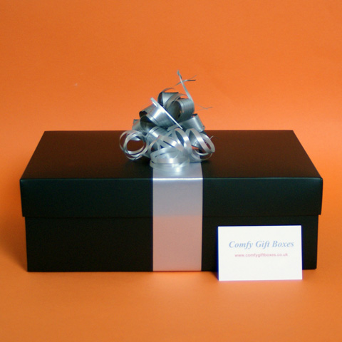 Wrapped gifts for men UK, sporty gifts for boys, fitness presents for him