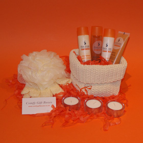 Bath pampering hampers for women, bath pamper gifts, pamper gifts for her