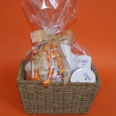 Premium pamper hamper for Mums, grandmothers presents, pamper presents for girlfriends, free gift wrapping with luxury hand tied ribbon, boxed ready for delivery and including a gift card personalised with your message