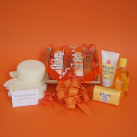 New Mums pamper gifts UK, new mum gifts, new mum pampering ideas, new baby pamper gifts