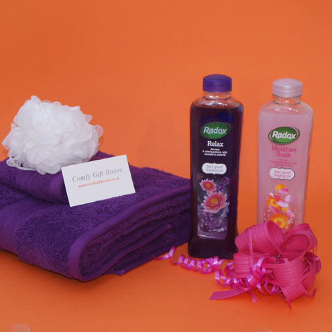 Relaxing bath gifts for her, gift ideas for bath time, bubble bath gift hampers for women